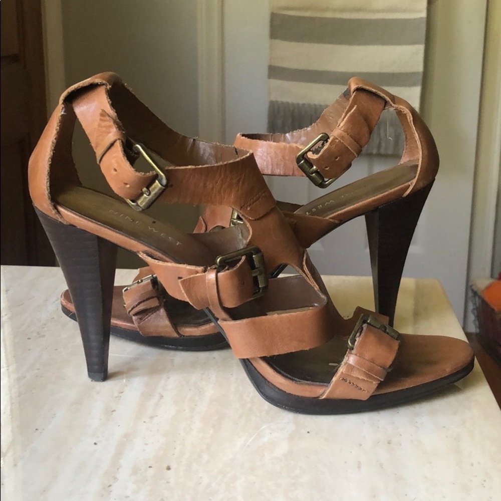 Tan / Saddle Leather strappy Nine West heels 8M